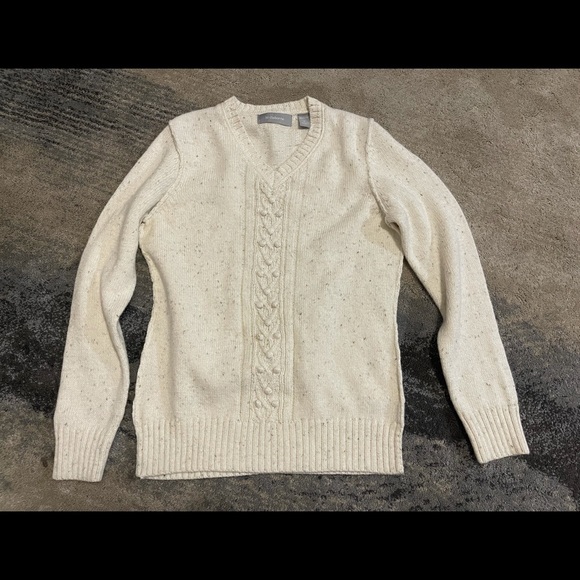 Liz Claiborne Sweaters - Liz Claiborne women’s V neck knit winter sweater